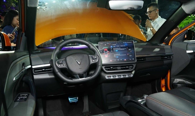 Cận cảnh VinFast VF6 vừa ra mắt tại Việt Nam, giá từ 675 triệu đồng