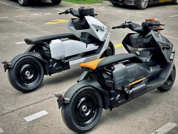 Cận cảnh xe máy điện BMW CE04 vừa về Việt Nam, giá 549 triệu đồng