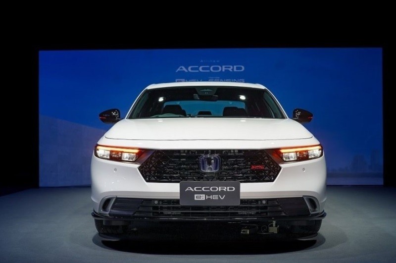 Cận cảnh Honda Accord 2024 vừa ra mắt tại Thái Lan, giá trên 1 tỷ đồng Cận cảnh Honda Accord 2024 vừa ra mắt tại Thái Lan, giá trên 1 tỷ đồng