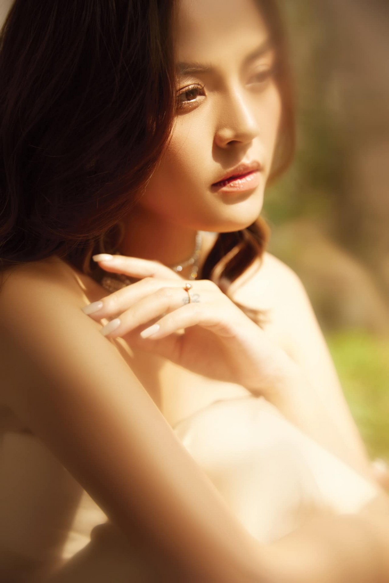 Diễn viên Thu Quỳnh phim Cuộc chiến không giới tuyến