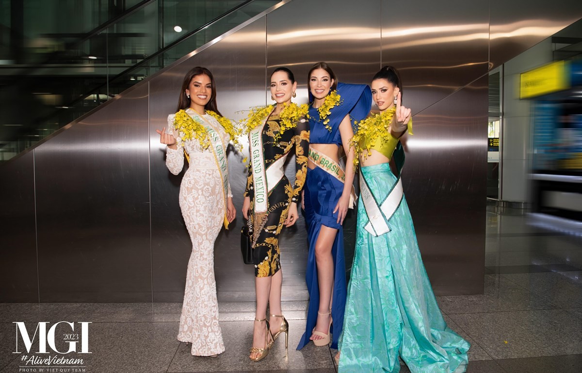 Miss Grand International 2023: Những thí sinh đầu tiên đặt chân đến Hà Nội