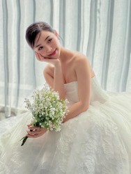 Sao Việt: Diễn viên Quỳnh Kool chụp ảnh mặc váy cưới, ca sĩ Hồ Ngọc Hà thần thái đỉnh cao