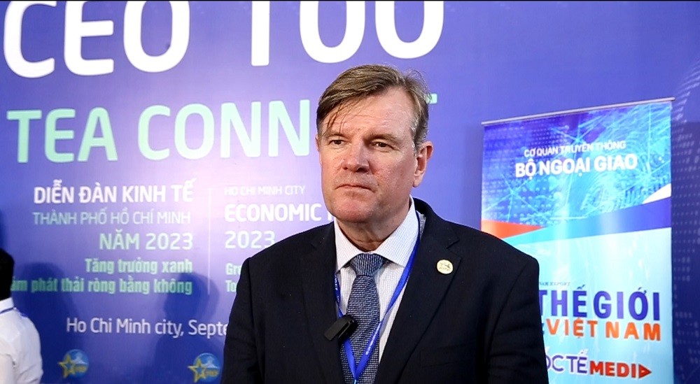 (10.04) Ông Klaus Tyrkko, Tổ chức Phát triển Công nghiệp Liên hợp quốc (UNIDO), cho biết Liên hợp quốc sẵn sàng giúp đỡ Việt Nam và TP. Hồ Chí Minh trong tích hợp các khu công nghiệp với cộng đồng. (Ảnh: Bến Thành) (10.04) Ông Klaus Tyrkko, Tổ chức Phát triển Công nghiệp Liên hợp quốc (UNIDO), cho biết Liên hợp quốc sẵn sàng giúp đỡ Việt Nam và TP. Hồ Chí Minh trong tích hợp các khu công nghiệp với cộng đồng. (Ảnh: Bến Thành)