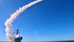 Nhật Bản đẩy nhanh lịch trình mua tên lửa Tomahawks của Mỹ