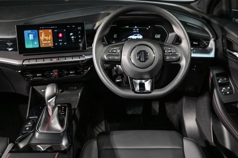 Cận cảnh MG5 bản kỷ niệm 10 năm vừa ra mắt tại Thái Lan, giá từ 379 triệu đồng Cận cảnh MG5 bản kỷ niệm 10 năm vừa ra mắt tại Thái Lan, giá từ 379 triệu đồng