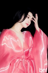 Phạm Băng Băng trở thành tâm điểm với đầm khoét sâu tôn làn da trắng ngần