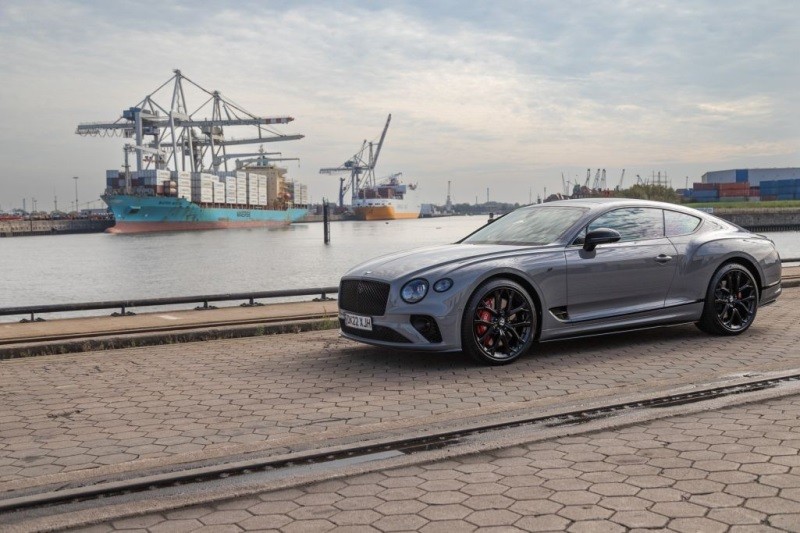 Cận cảnh Bentley Continental GT S V8 MY23 vừa về Việt Nam, giá từ 19,548 tỷ đồng Cận cảnh Bentley Continental GT S V8 MY23 vừa về Việt Nam, giá từ 19,548 tỷ đồng