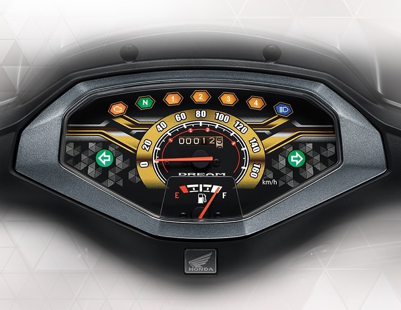 Bảng đồng hồ bắt mắt trên Dream 2024.