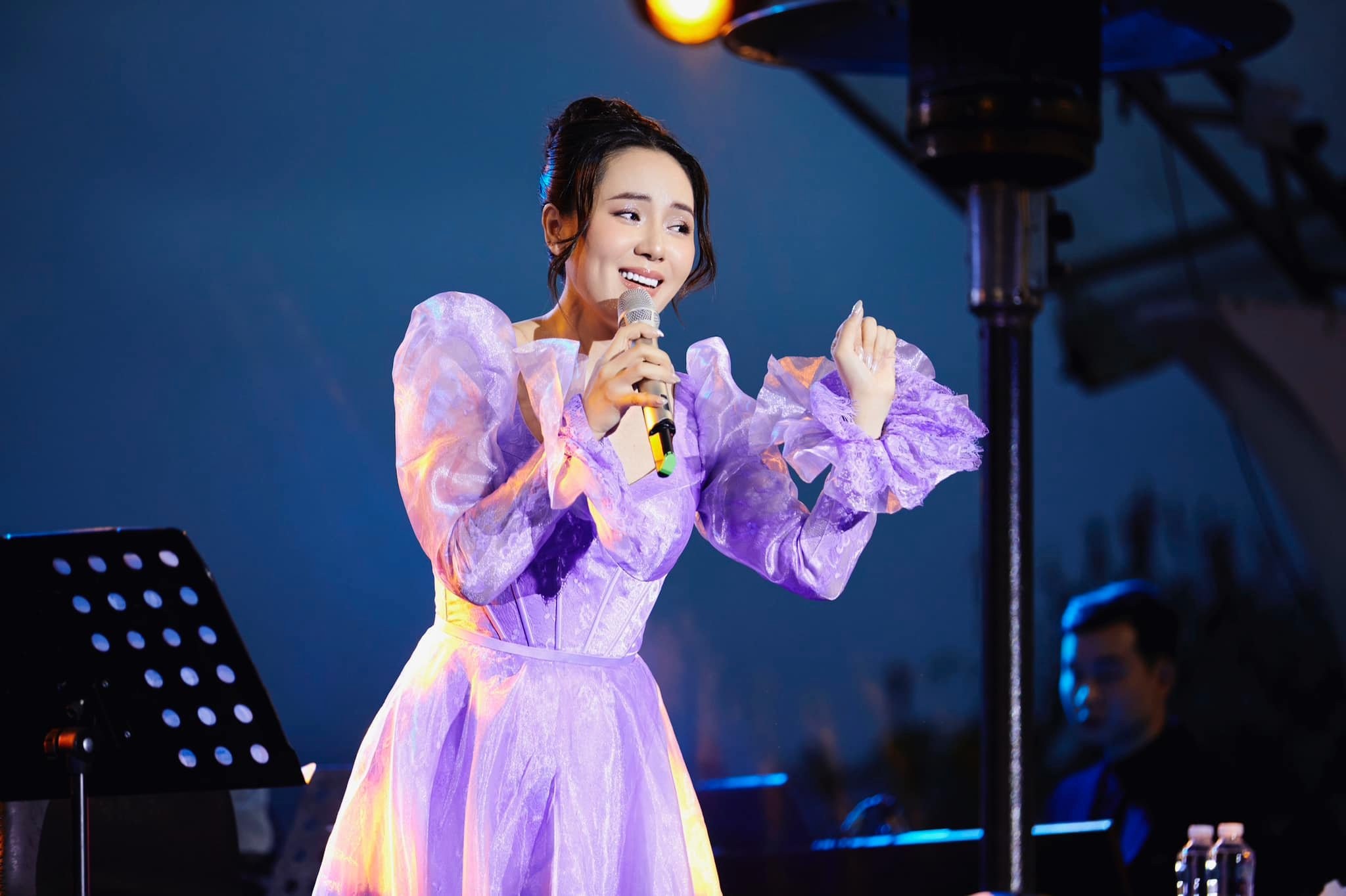 Phương Linh khoe nhan sắc đẹp kiêu sa, cuộc sống của nữ ca sĩ kín tiếng bậc nhất showbiz Việt thế nào? Phương Linh khoe nhan sắc đẹp kiêu sa, cuộc sống của nữ ca sĩ kín tiếng bậc nhất showbiz Việt thế nào?