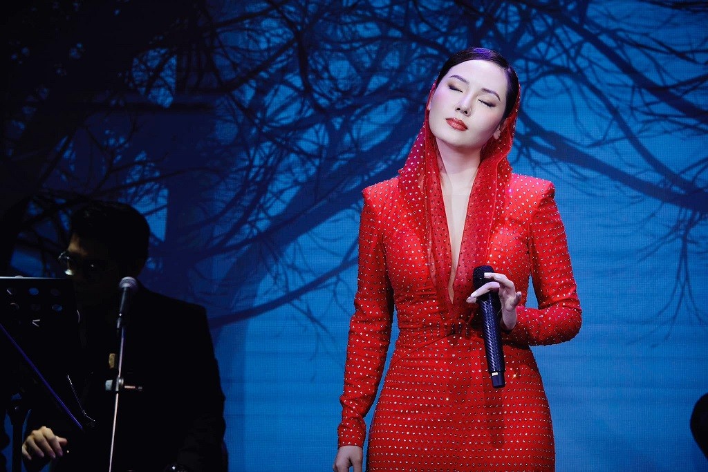 Nhan sắc ca sĩ Phương Linh Nhan sắc ca sĩ Phương Linh