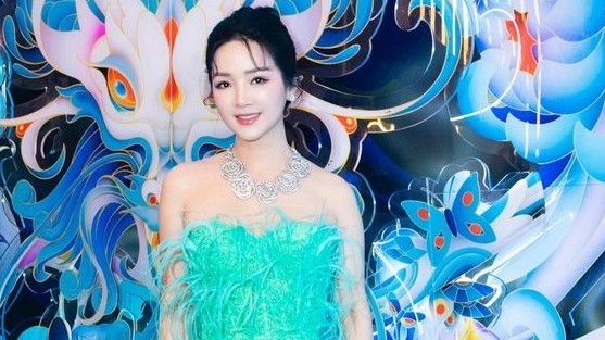 'Hack tuổi' đỉnh cao như Hoa hậu Giáng My