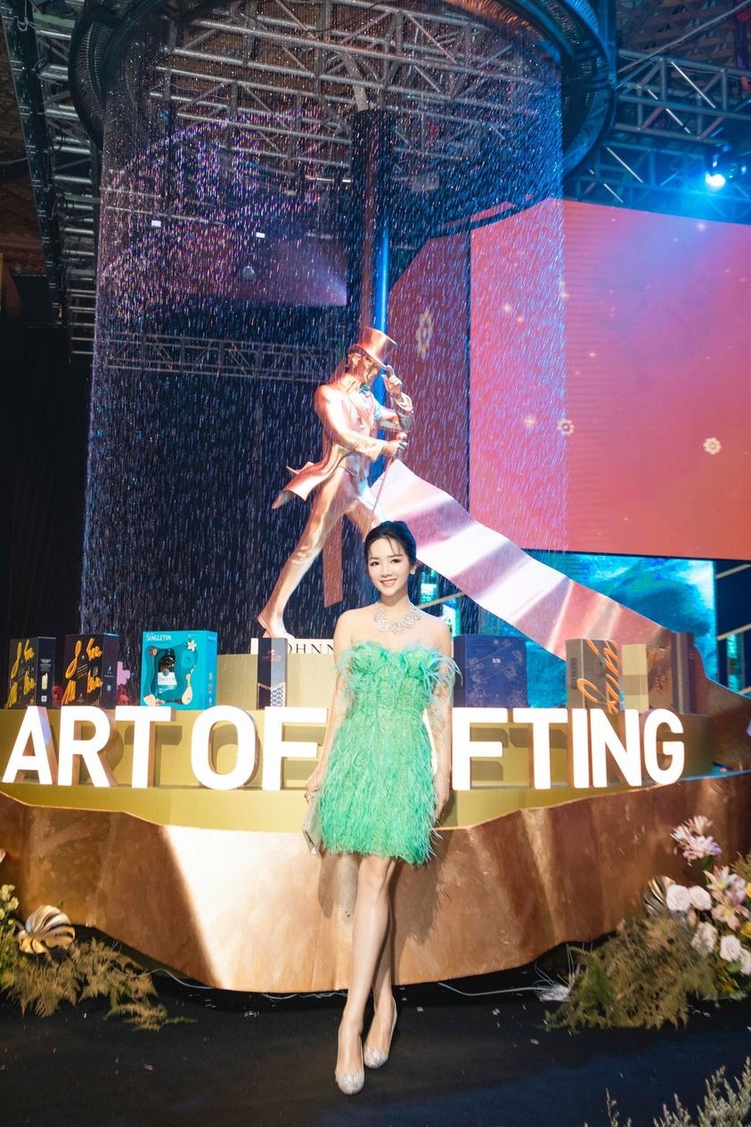 Hoa hậu Giáng My Hoa hậu Giáng My