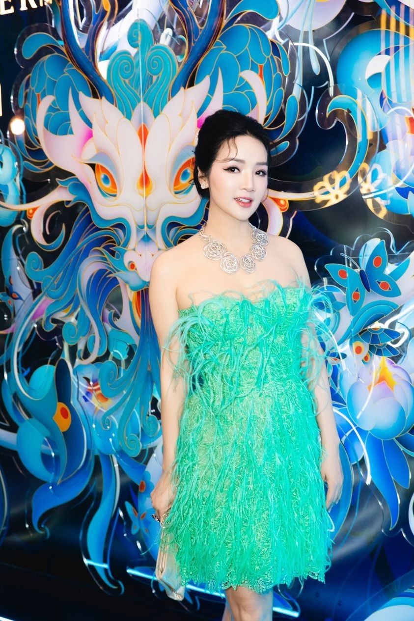 Hoa hậu Giáng My Hoa hậu Giáng My