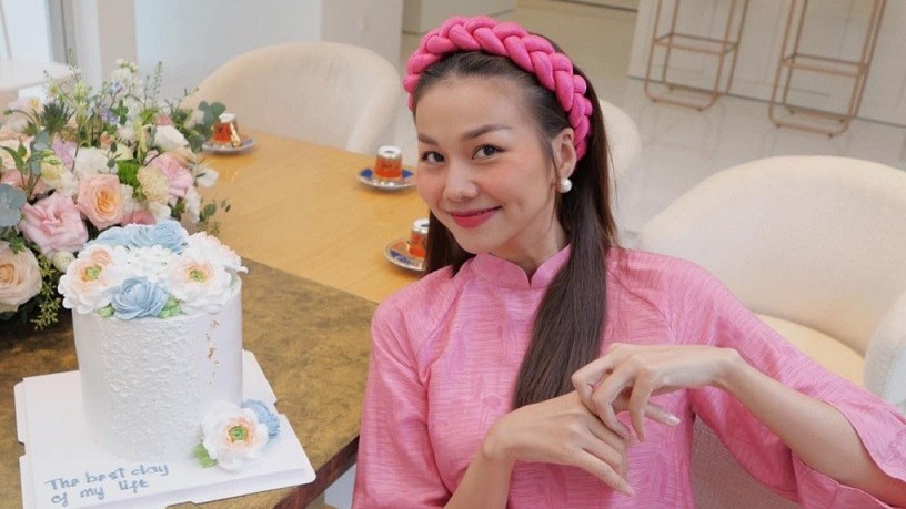 Siêu mẫu Thanh Hằng sẽ 'theo chàng về dinh' vào cuối tháng 10