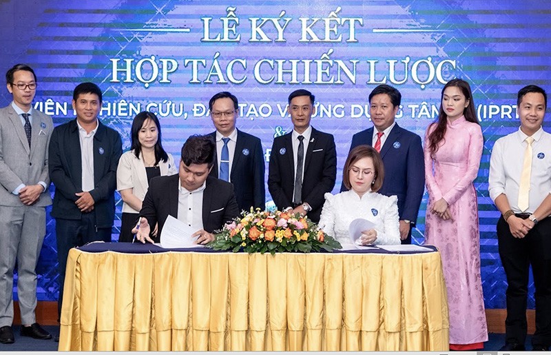 Lễ ký kết hợp tác giữa Viện IPRTA với các đối tác. Lễ ký kết hợp tác giữa Viện IPRTA với các đối tác.