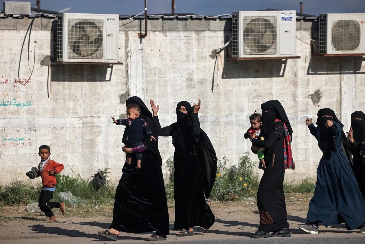 Israel không kích vào dải Gaza để đáp trả Hamas