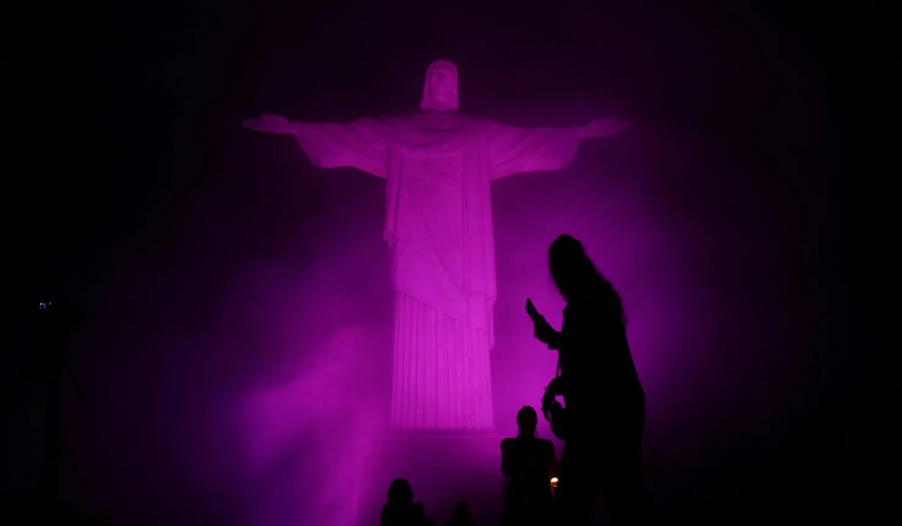 Ảnh ấn tượng (2-8/10): Ông Putin nói Nga vượt qua trừng phạt, tổn thất của Ukraine; Dải Gaza ‘nóng rẫy’; xe tăng Syria hư hỏng ở Cao nguyên Golan