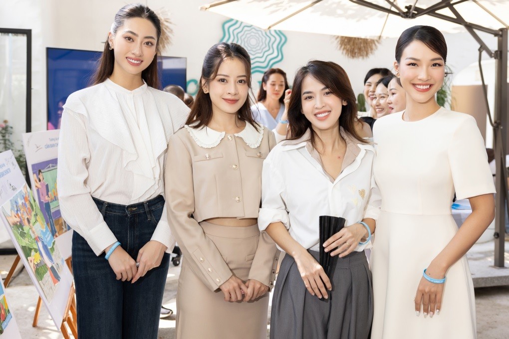 Ca sĩ Chi Pu, Hoa hậu Lương Thùy Linh, MC Hoàng Oanh phong cách tối giản dự sự kiện UNICEF