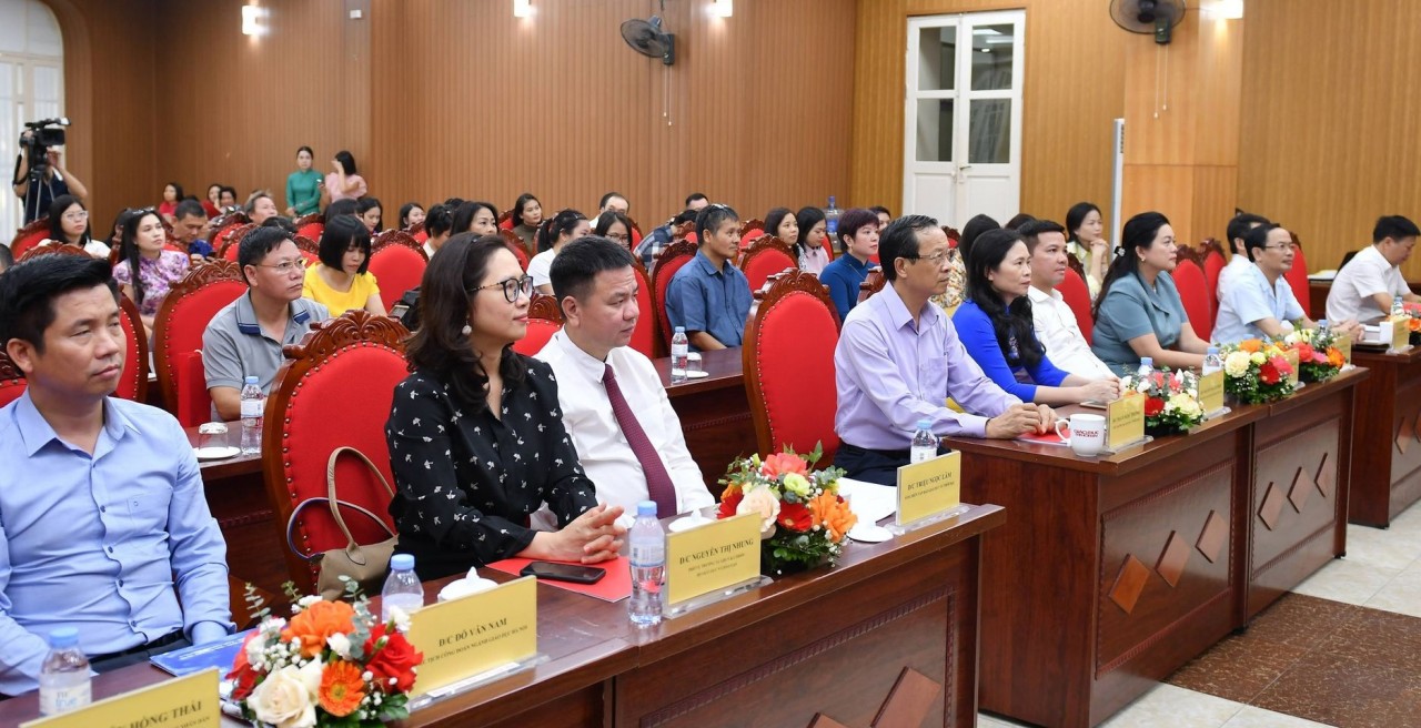 Phát động cuộc thi viết Những kỷ niệm sâu sắc về thầy cô và mái trường năm 2023 Phát động cuộc thi viết Những kỷ niệm sâu sắc về thầy cô và mái trường năm 2023