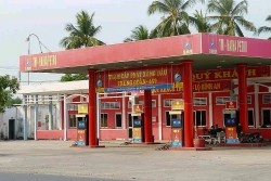 Giá xăng dầu hôm nay 10/10: Duy trì ở mức cao; xăng trong nước sắp giảm mạnh lần thứ 2 liên tiếp?