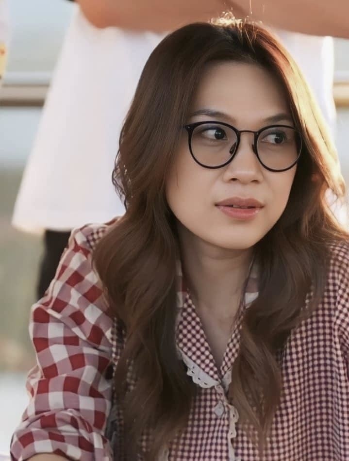 Là khách mời đặc biệt trong chương trình Ca sĩ Mỹ Tâm và phong cách nhẹ nhàng, nữ tính, tự nhiên khi tham gia các chương trình giải trí