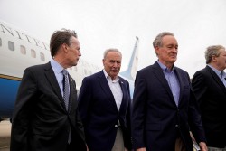 Phái đoàn Thượng nghị sĩ Mỹ đột ngột hủy chuyến thăm Nhật Bản và Hàn Quốc