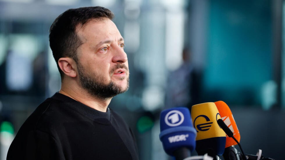 Chỉ huy Nga: Binh sĩ Israel rời Ukraine trở về nước, Mỹ khẳng định việc hỗ trợ Israel sẽ không ảnh hưởng tới viện trợ cho Ukraine, Tổng thống Ukraine