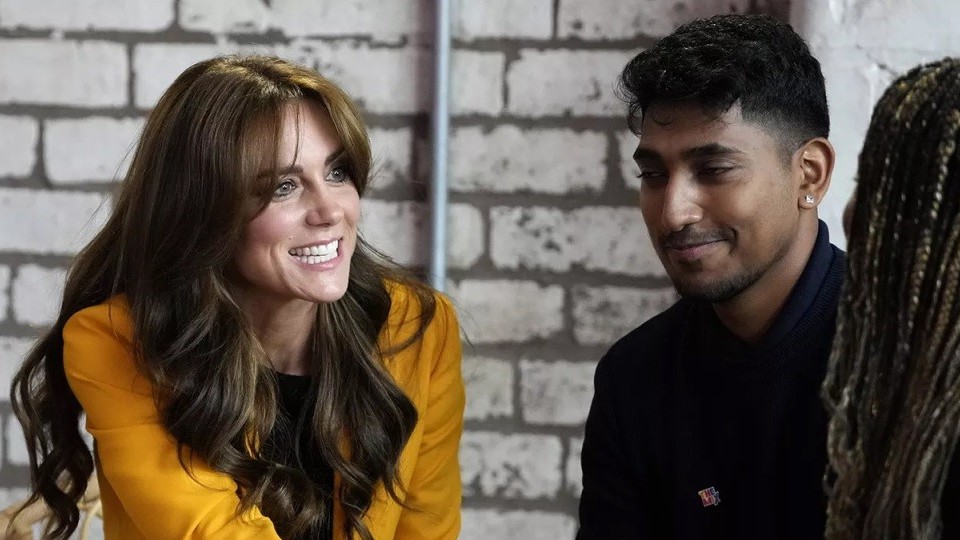 Ý nghĩa trang phục của Vương phi xứ Wales Kate Middleton nhân Ngày sức khỏe tâm thần thế giới