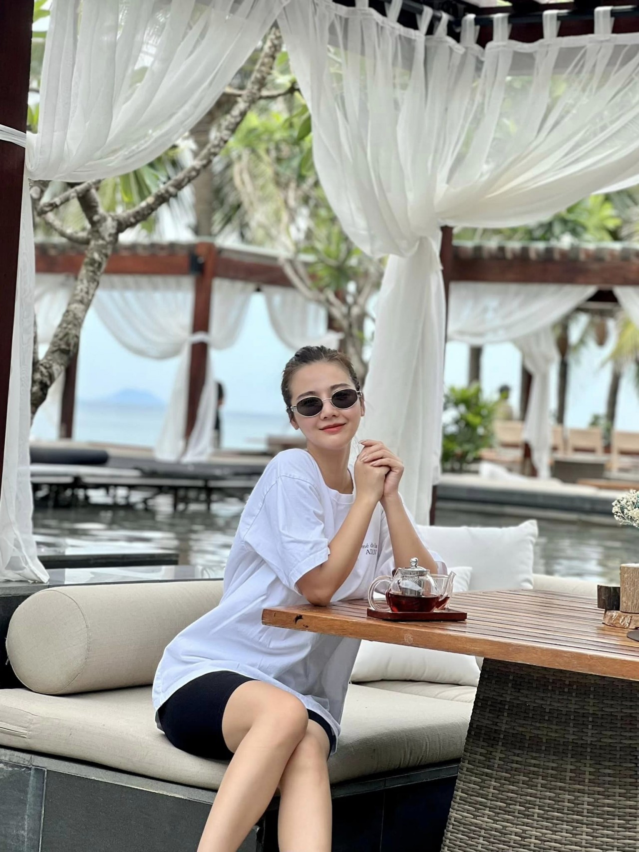 Gu thời trang đời thường năng động của diễn viên Phan Minh Huyền