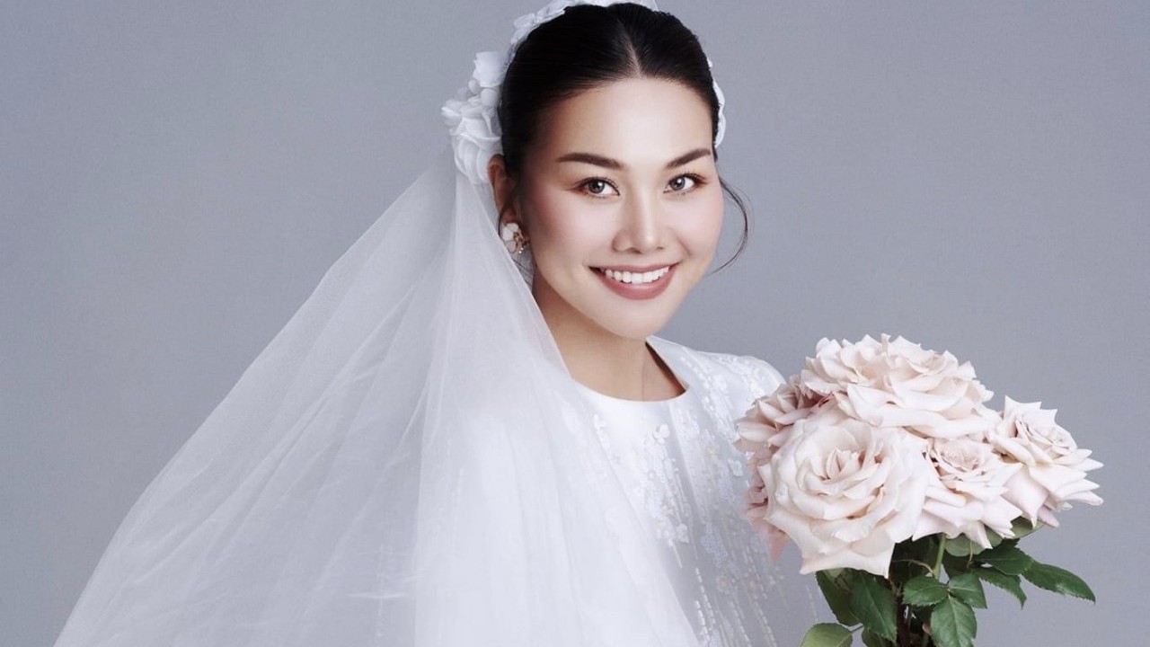 Siêu mẫu Thanh Hằng sẽ 'về dinh' vào ngày 22/10