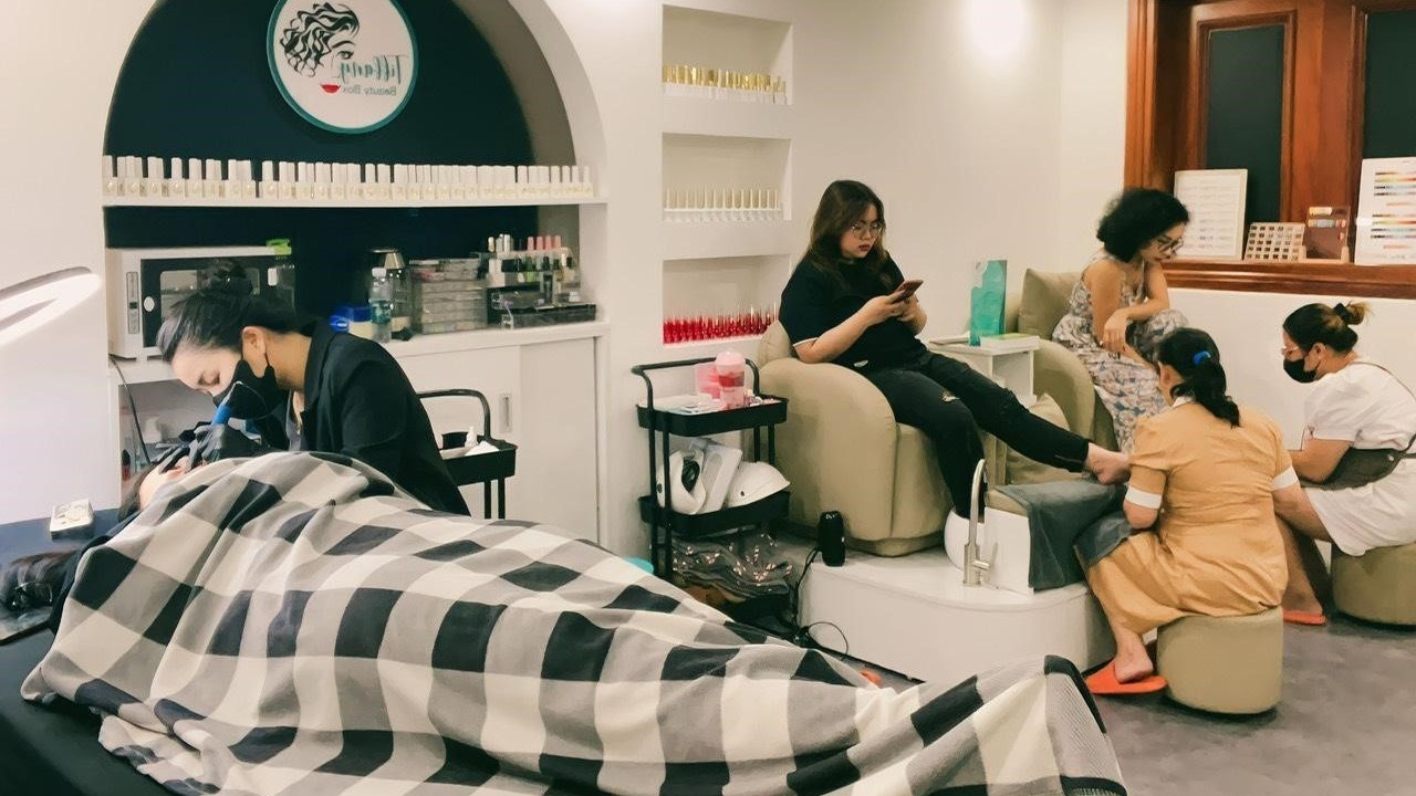 Lạ lẫm với tiệm Beauty Box 'tuyển khách' có gu đến làm đẹp