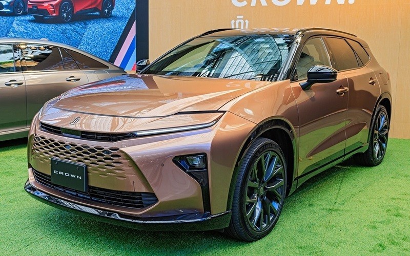 Cận cảnh Toyota Crown Estate 2024 vừa được ra mắt tại Nhật Bản Cận cảnh Toyota Crown Estate 2024 vừa được ra mắt tại Nhật Bản