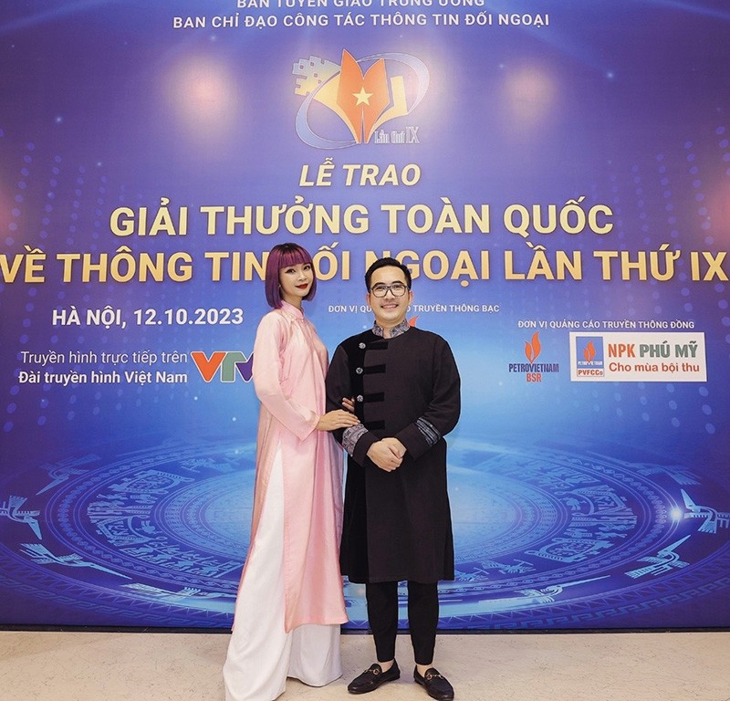 Đạo diễn Hoàng Công Cường và Siêu mẫu Hạ Vy.