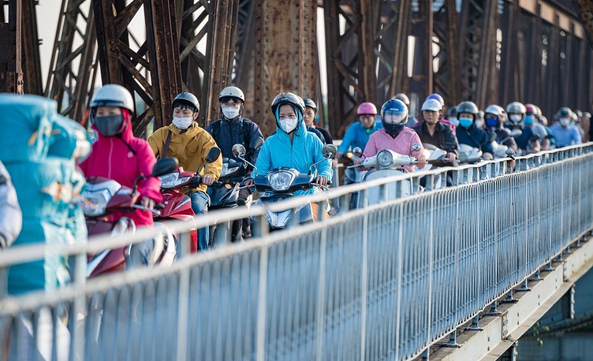 Theo Trung tâm Dự báo khí tượng thủy văn quốc gia, bộ phận không khí lạnh tràn xuống Bắc Bộ, khu vực TP. Hà Nội cũng chịu ảnh hưởng khiến nền nhiệt xuống thấp. Theo Trung tâm Dự báo khí tượng thủy văn quốc gia, bộ phận không khí lạnh tràn xuống Bắc Bộ, khu vực TP. Hà Nội cũng chịu ảnh hưởng khiến nền nhiệt xuống thấp.