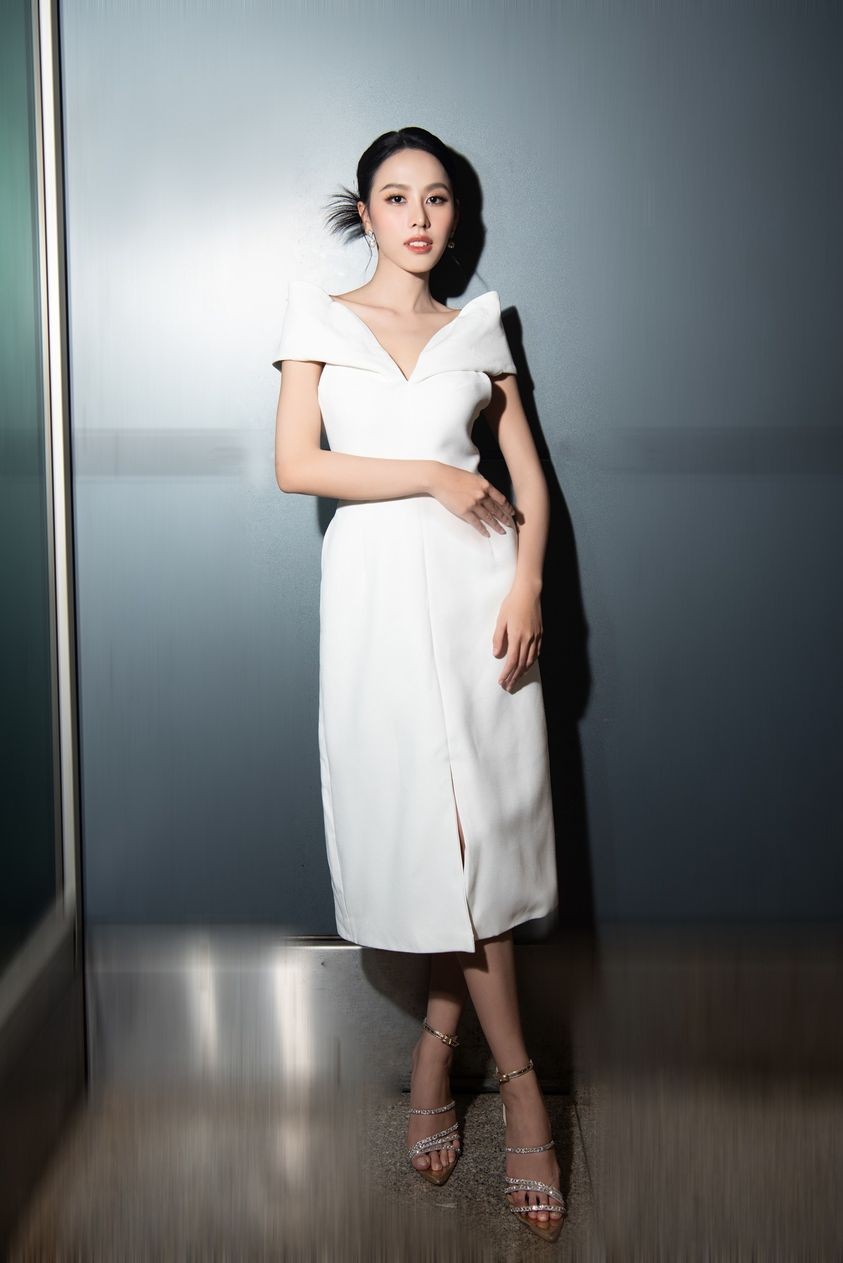 Á hậu Lê Nguyễn Ngọc Hằng dịu dàng, thanh lịch