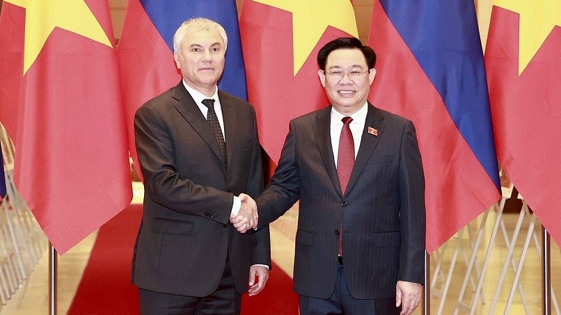 Chủ tịch Quốc hội Vương Đình Huệ đón, hội đàm với Chủ tịch Duma quốc gia Quốc hội Nga