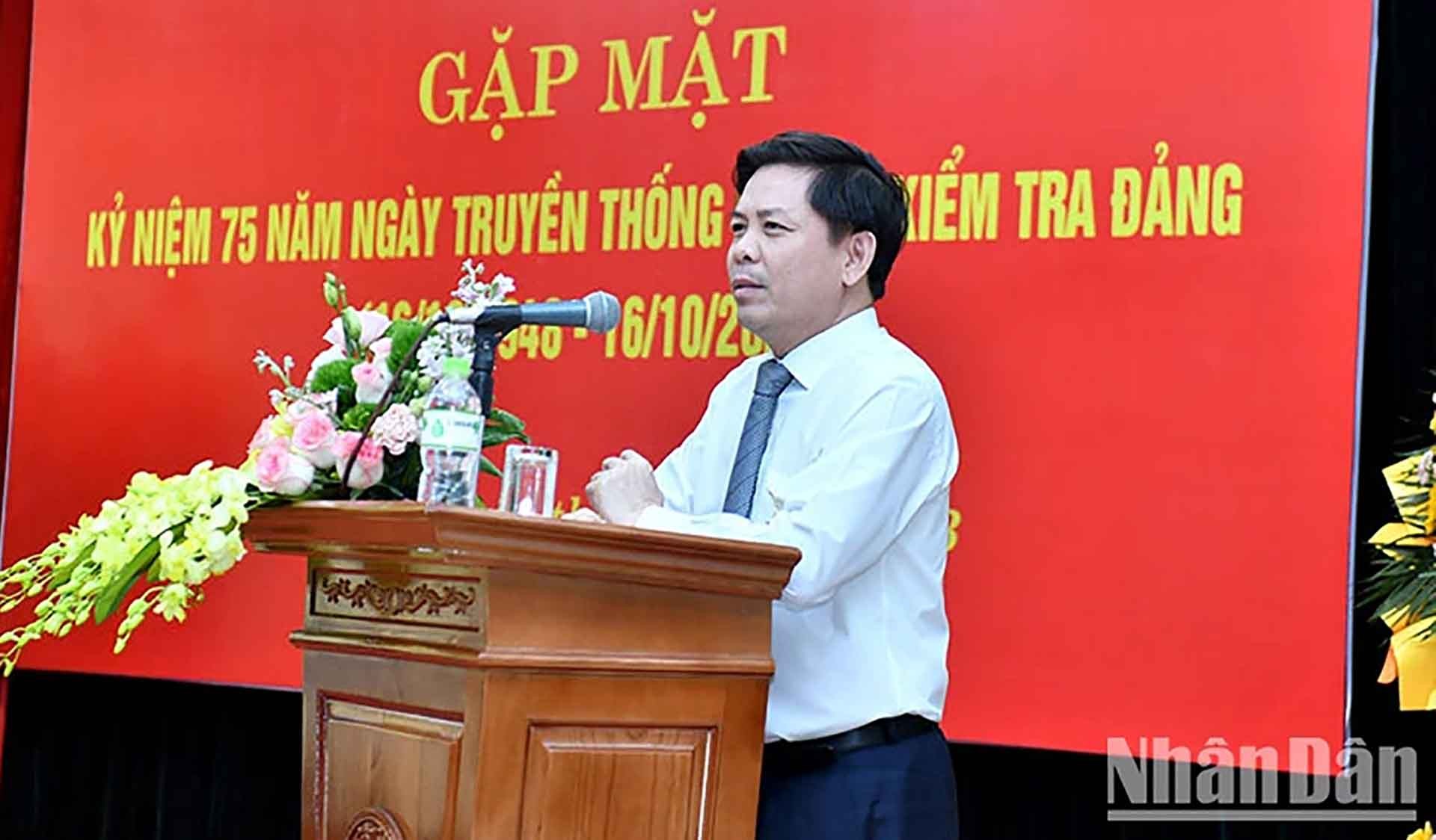 Bí thư Đảng ủy Khối các cơ quan Trung ương Nguyễn Văn Thể phát biểu. (Nguồn: nhandan.vn) Bí thư Đảng ủy Khối các cơ quan Trung ương Nguyễn Văn Thể phát biểu. (Nguồn: nhandan.vn)