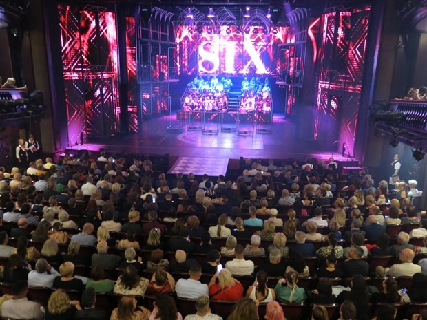 Nghệ sĩ gốc Việt toả sáng trên sân khấu nhạc kịch Hungary