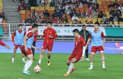 Tiền đạo Son Heung Min đá chính trận bóng đá giao hữu giữa đội tuyển Việt Nam và Hàn Quốc