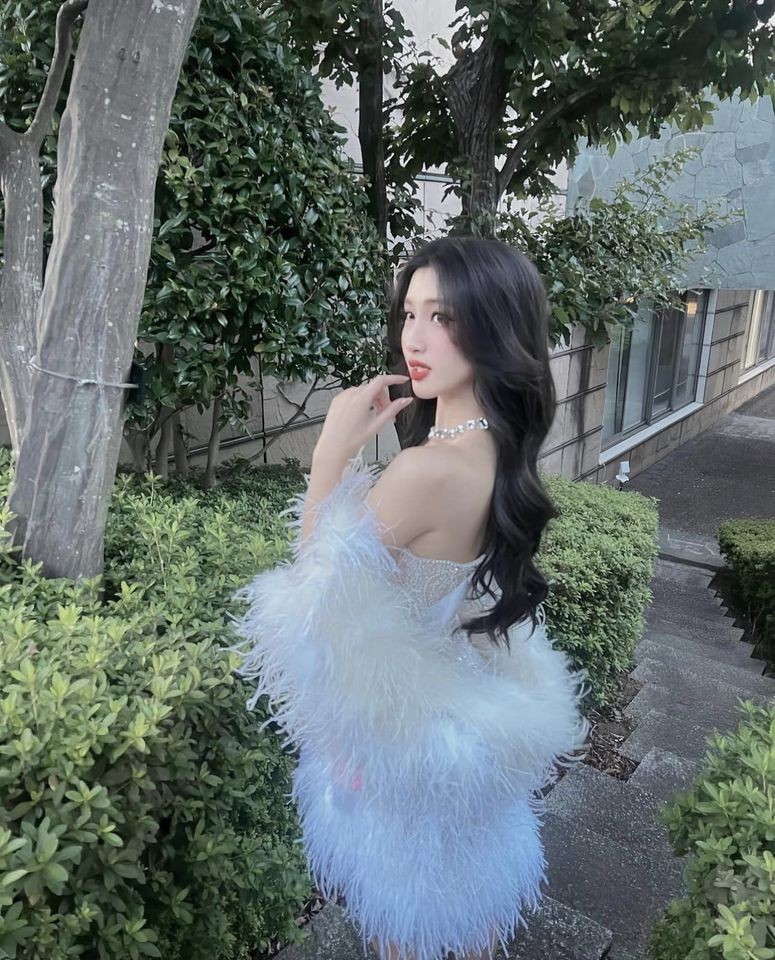 Á hậu Phương Nhi