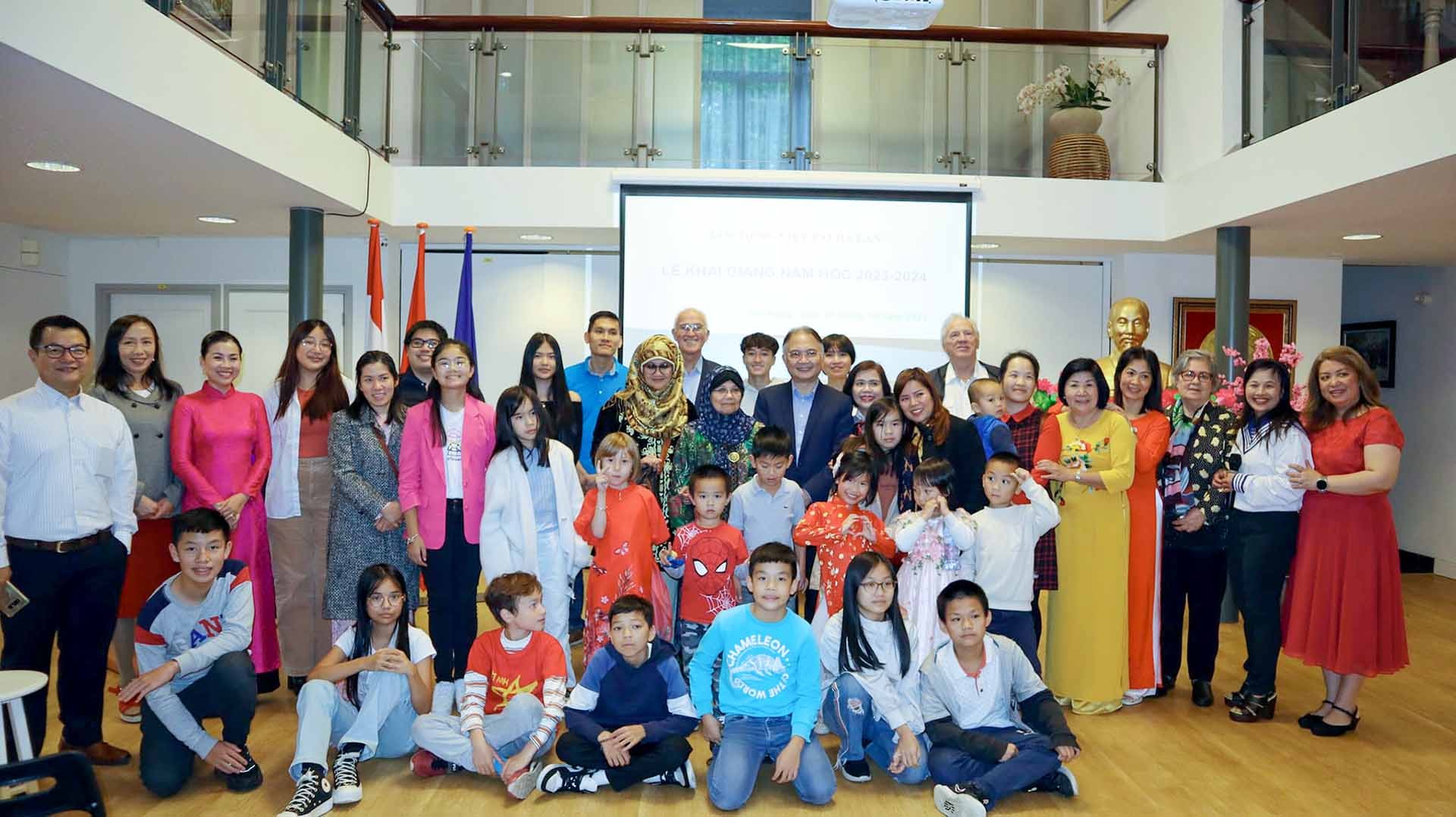 Khai giảng lớp tiếng Việt năm học 2023-2024 tại Hà Lan