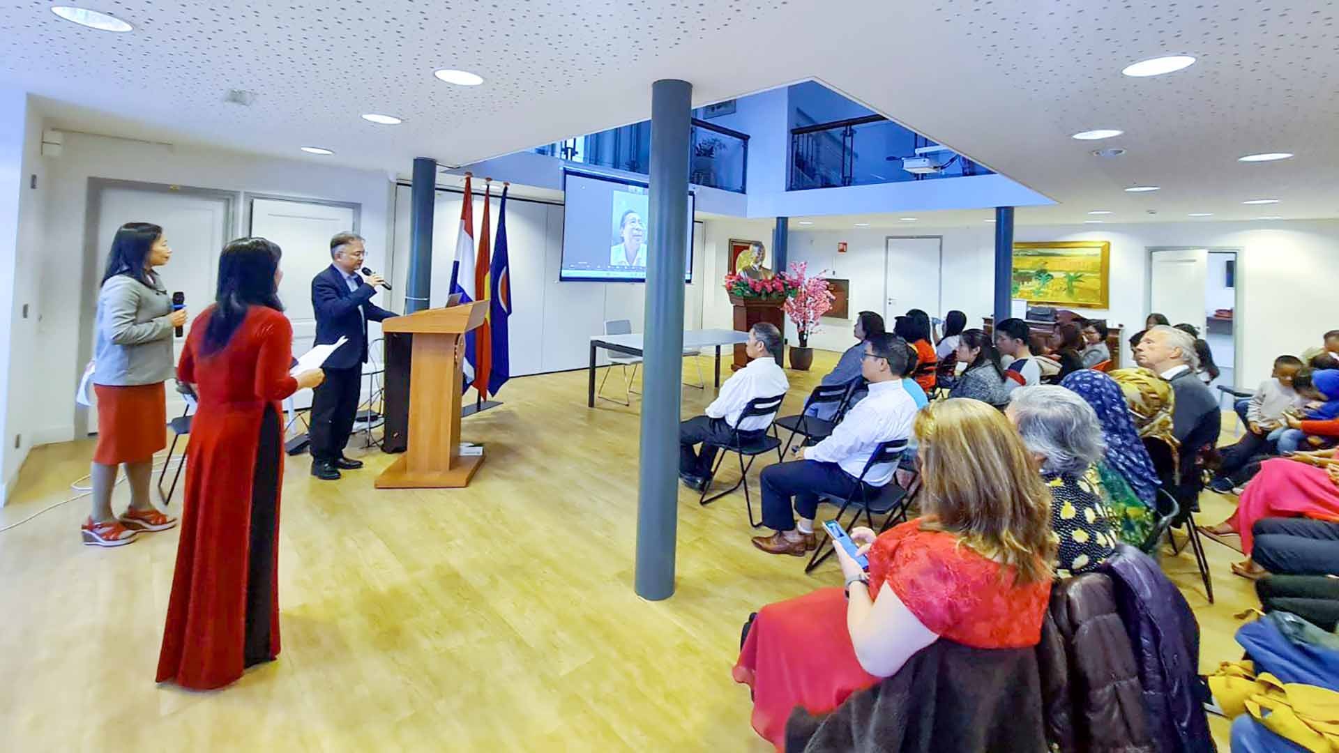 Khai giảng lớp tiếng Việt năm học 2023-2024 tại Hà Lan