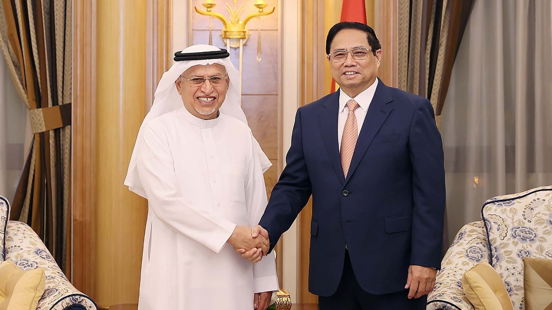 Thủ tướng tiếp lãnh đạo các tập đoàn hàng đầu Saudi Arabia và vùng Vịnh