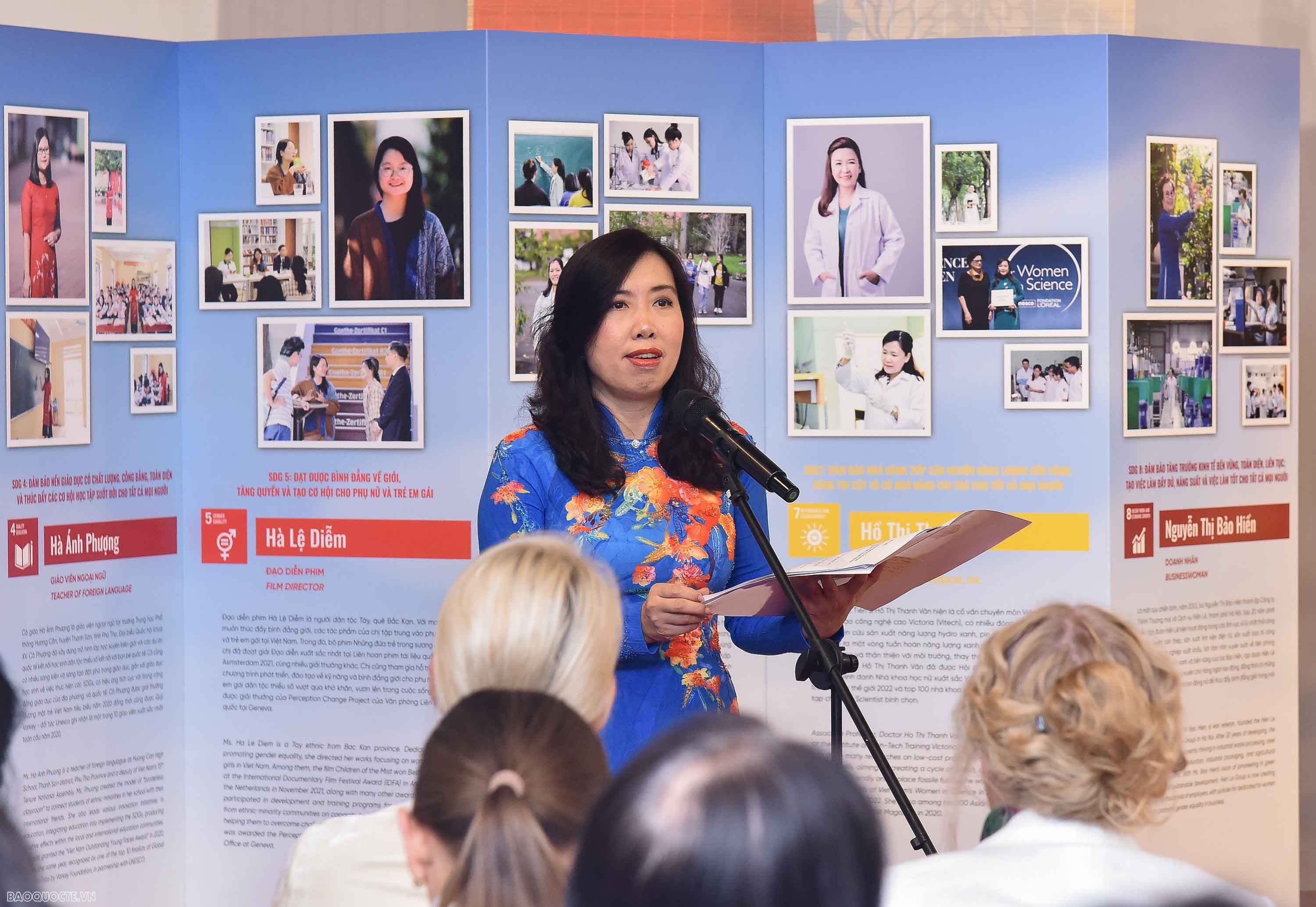 Khai mạc Triển lãm ảnh  '17 Gương mặt Hành động Việt Nam vì sự phát triển bền vững'