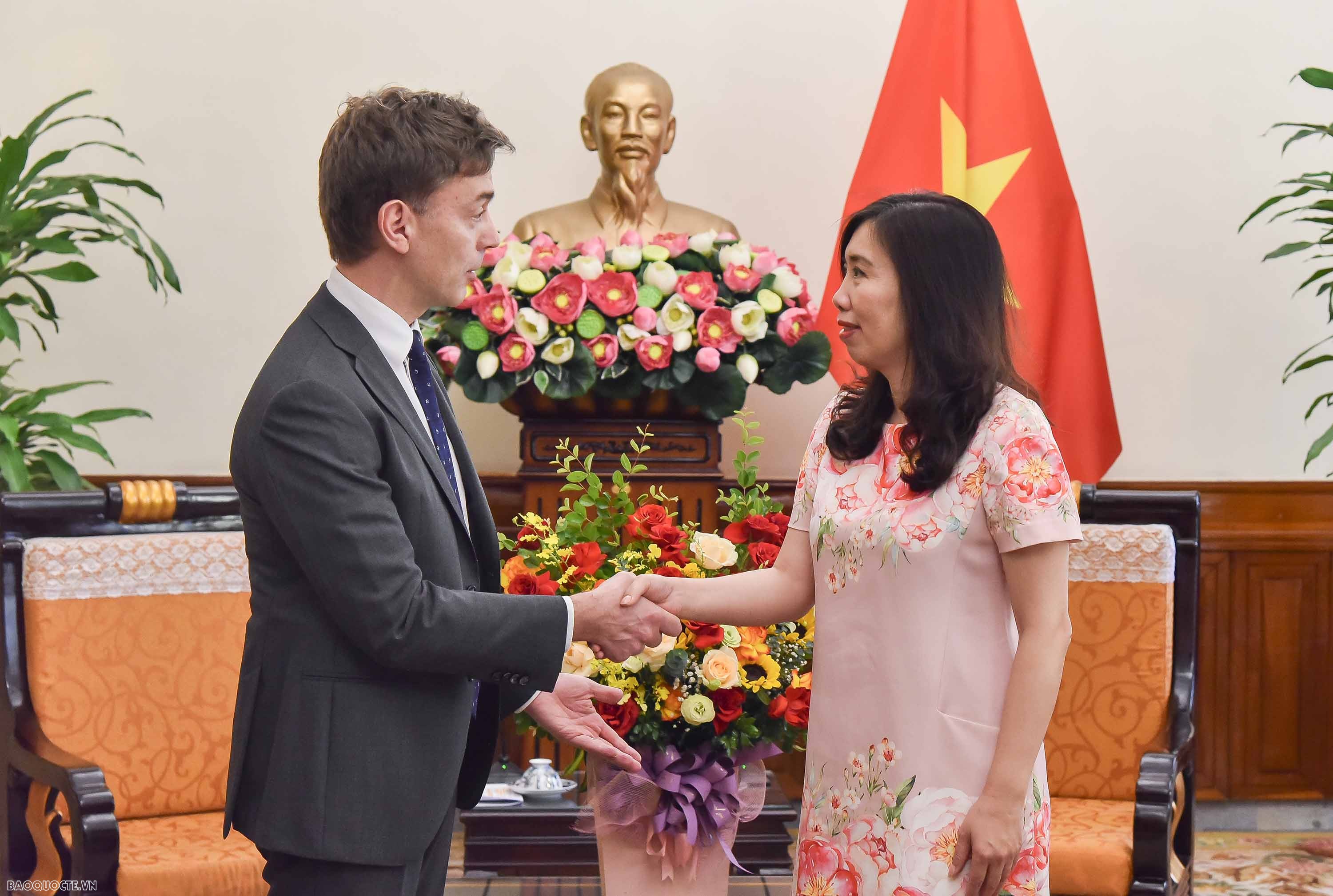 EU ủng hộ các nước thành viên sớm hoàn tất phê chuẩn Hiệp định EVIPA