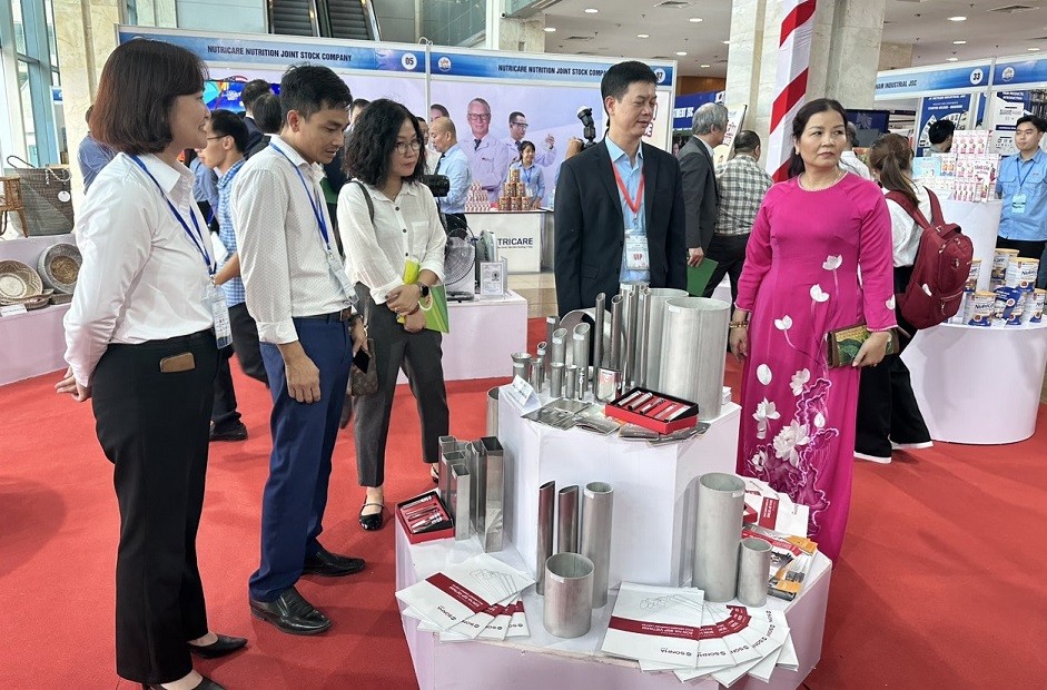 Thúc đẩy phát triển công nghiệp TP. Hà Nội xứng tầm với vai trò, vị trí của Thủ đô Thúc đẩy phát triển công nghiệp TP. Hà Nội xứng tầm với vai trò, vị trí của Thủ đô