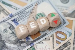 Xung đột ở Trung Đông: Thị trường thế giới biến động khó lường, các nhà đầu tư thận trọng