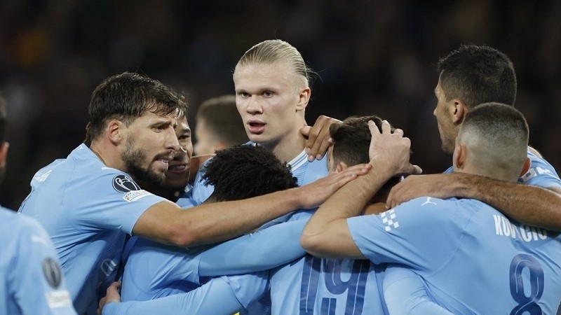 Vòng bảng Champions League 2023/24: Erling Haaland lập cú đúp, Man City thắng trận thứ ba liên tiếp