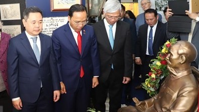 Khánh thành công trình tôn tạo tượng Bác Hồ tại Bảo tàng Newhaven