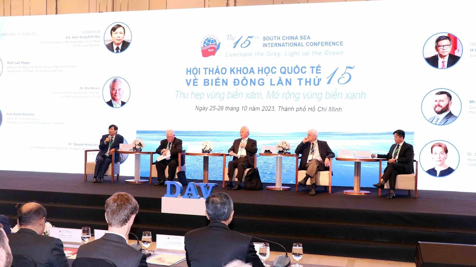 Vì một Biển Đông 'xanh hơn, minh bạch hơn'